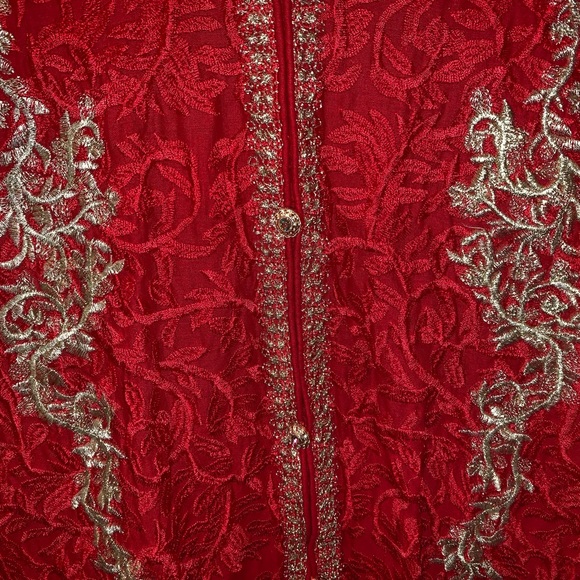 Red embroidered indian bollywood top kurti set - Picture 2 of 4